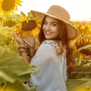 Meet your Posher, Taryn